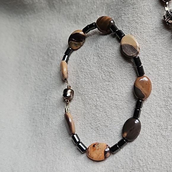 Set of Magnetic Clasp Bracelets - Picture 9 of 11